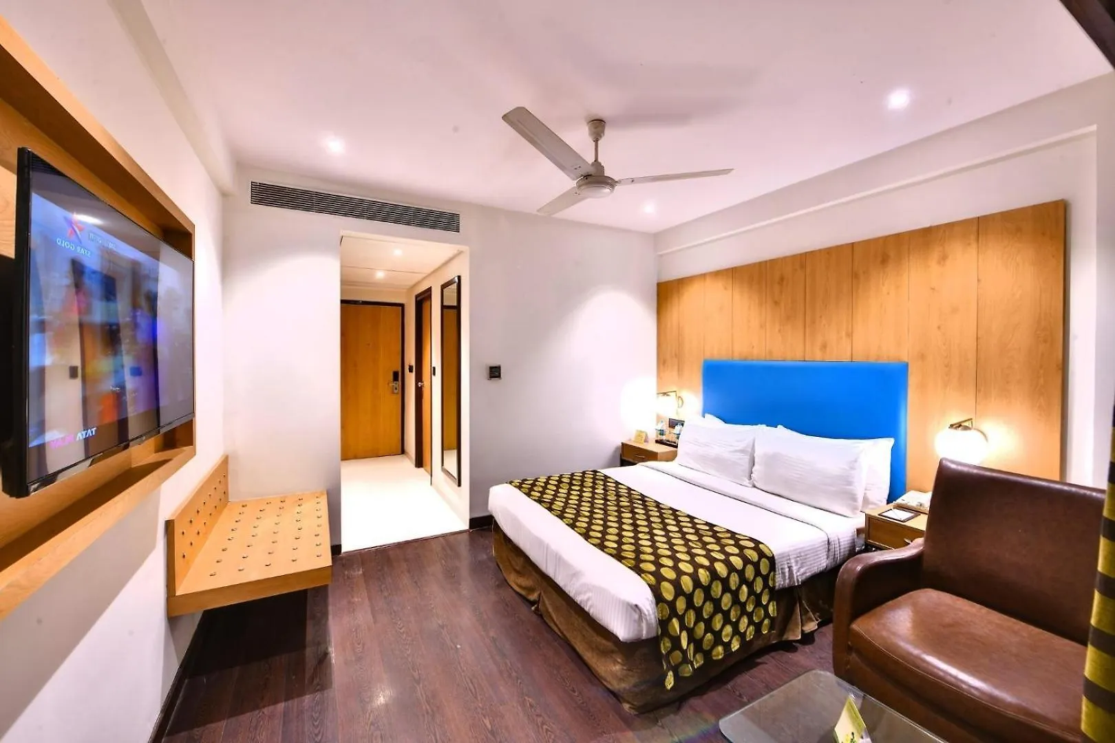Hotel Atlantis Suites Near Delhi Airport New Delhi 4*,
